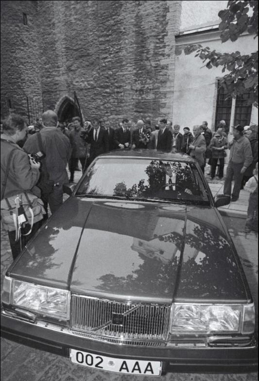 President Lennart Meri ametisse astumise tseremoonia Tallinna Toomkirikus oktoobris 1992.